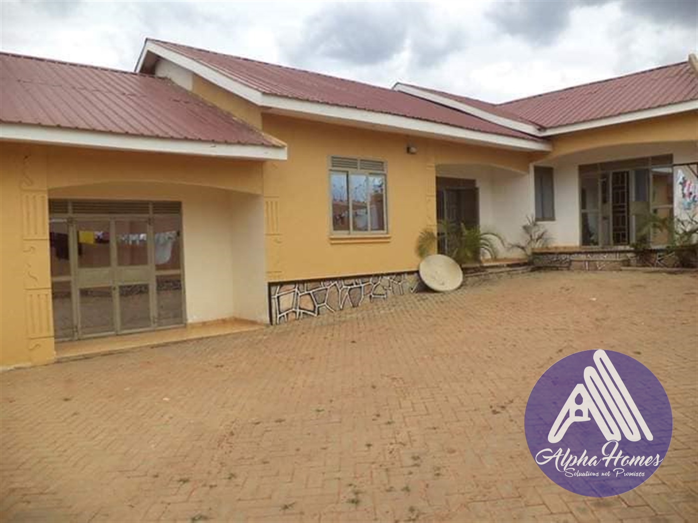 Semi Detached for rent in Kyanja Kampala