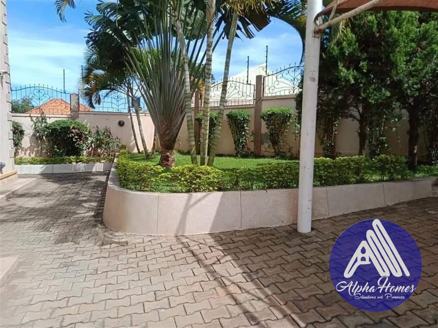 Mansion for sale in Muyenga Kampala