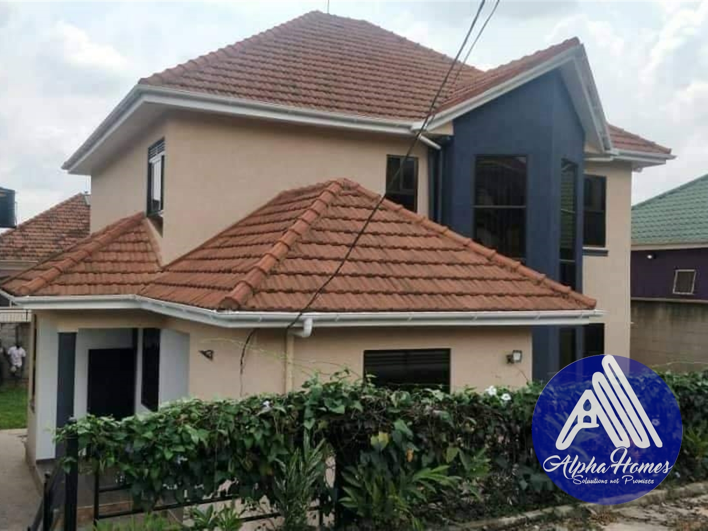 Mansion for sale in Kira Wakiso