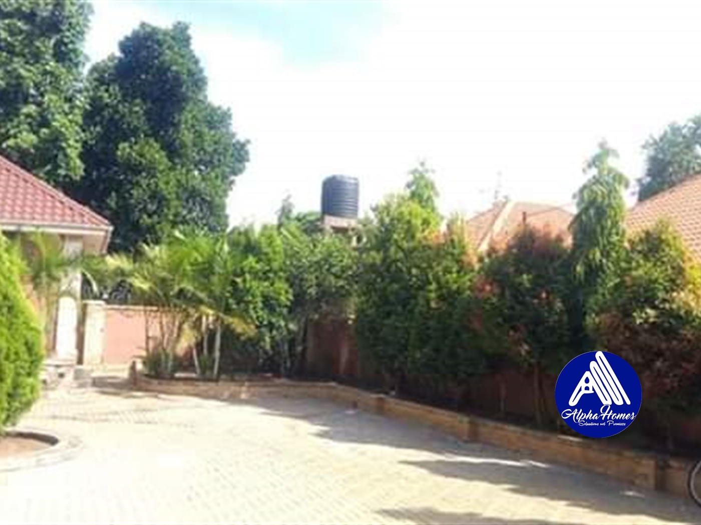 Bungalow for rent in Kiteetikka Kampala