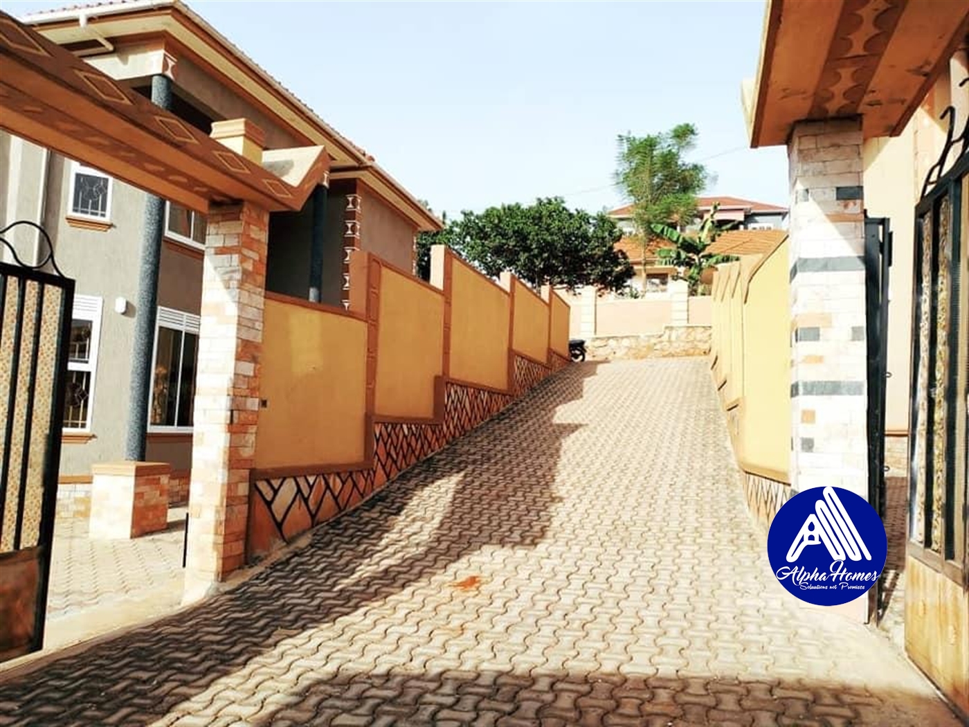 Duplex for sale in Kyanja Kampala