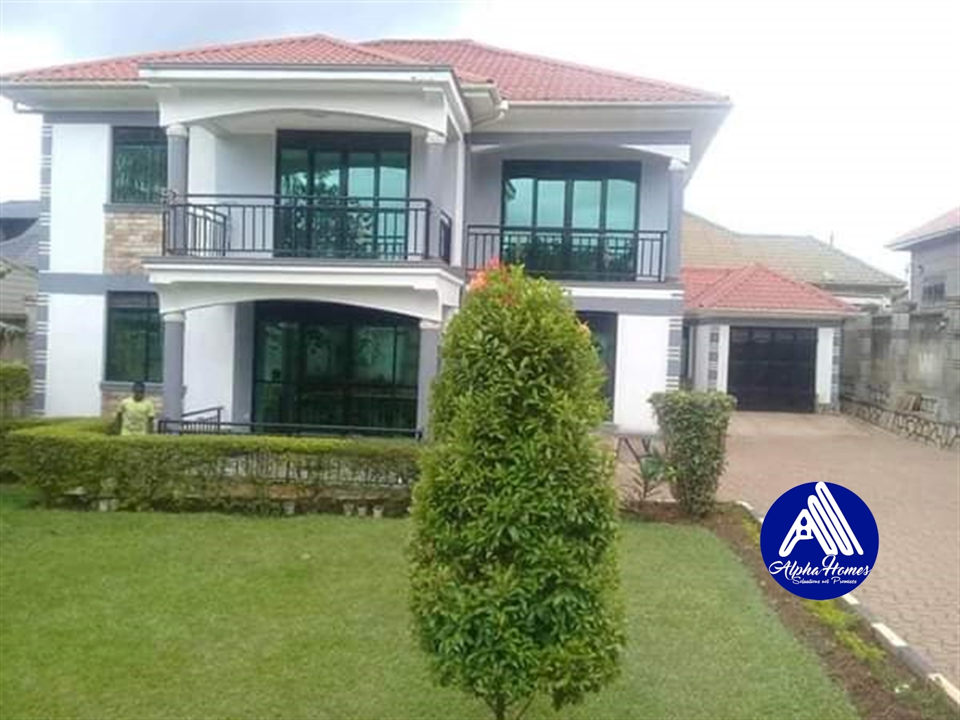 Mansion for sale in Kitende Wakiso