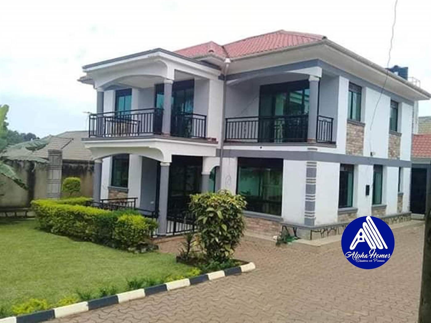 Mansion for sale in Kitende Wakiso