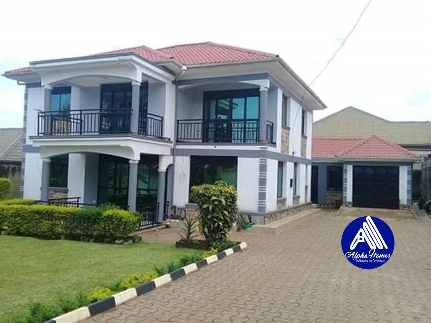 Mansion for sale in Kitende Wakiso