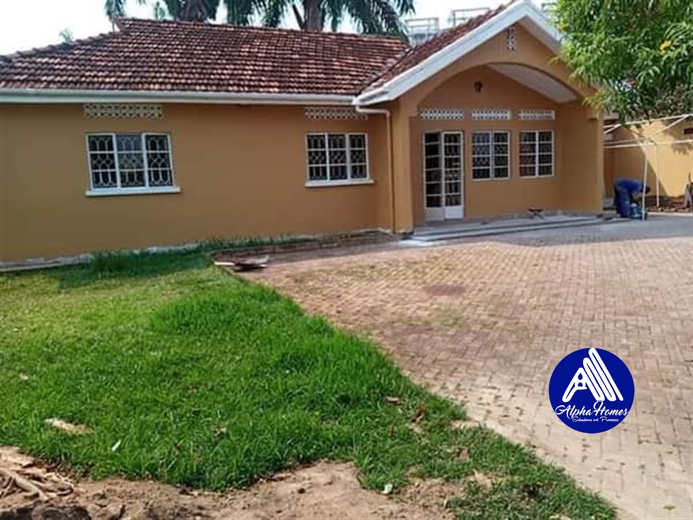 Bungalow for rent in Naalya Kampala