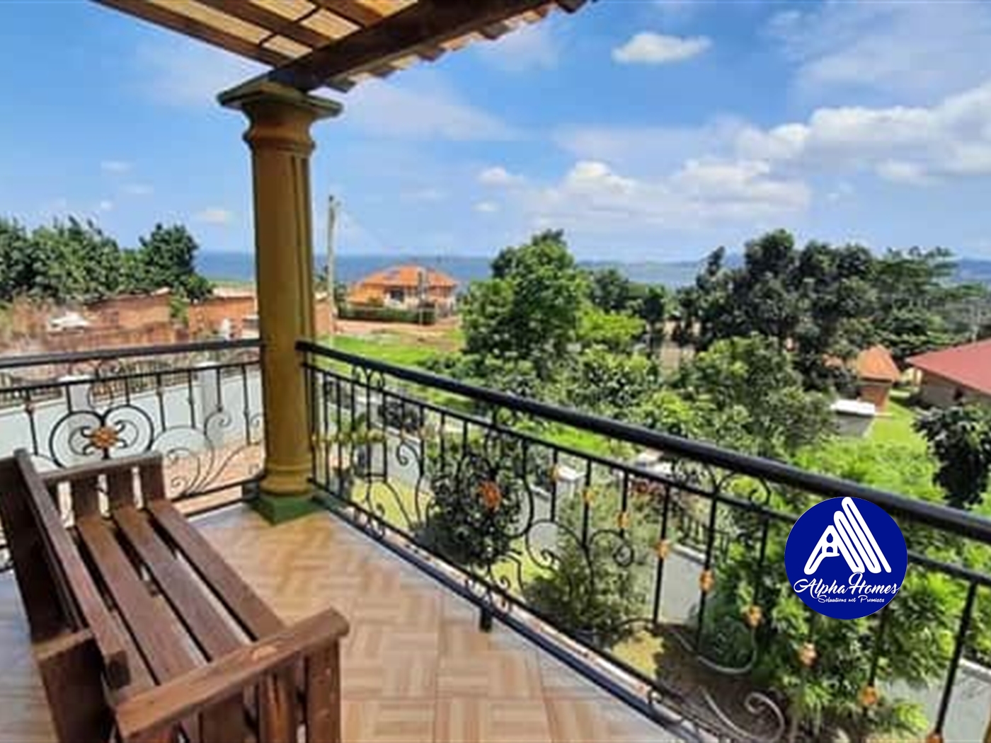 Mansion for sale in Kigo Wakiso