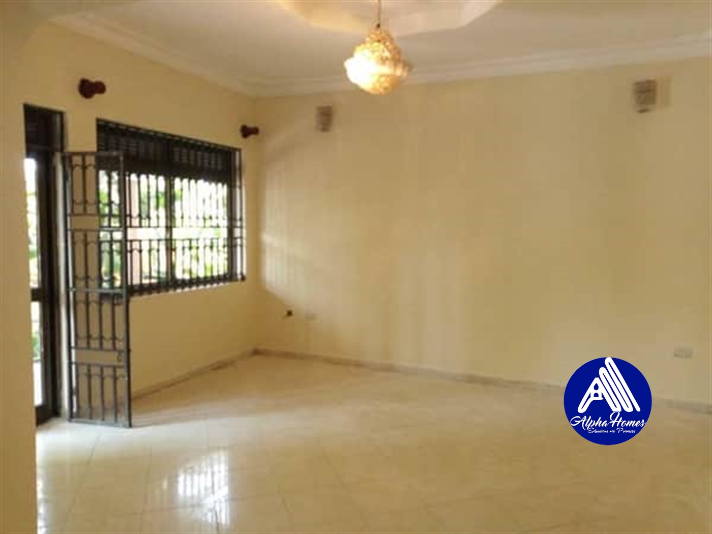 Bungalow for rent in Muyenga Kampala