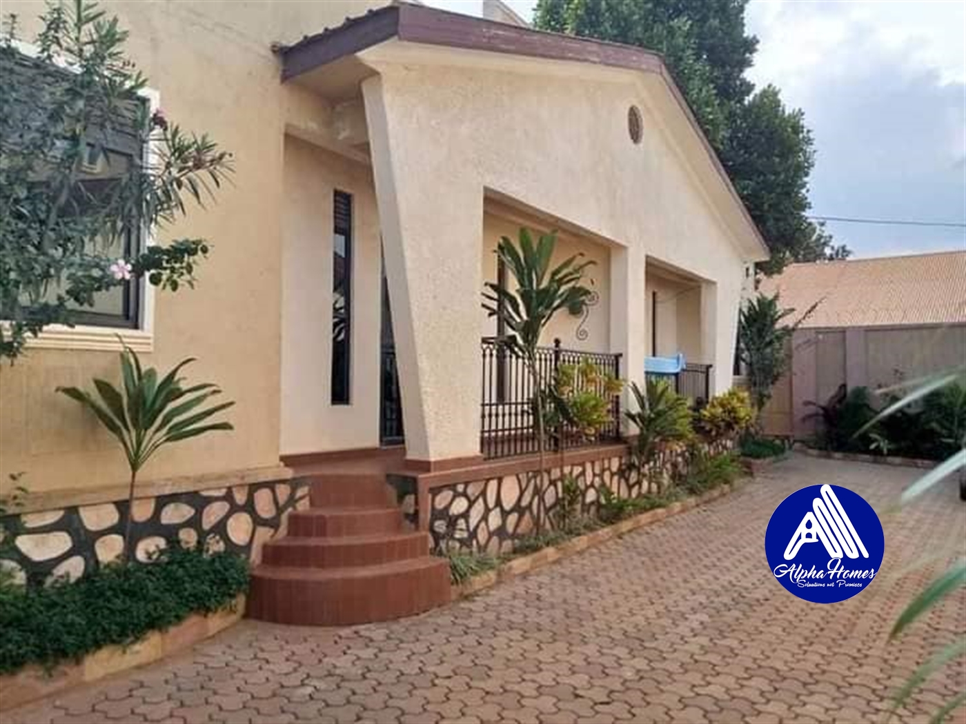 Semi Detached for rent in Kisaasi Kampala