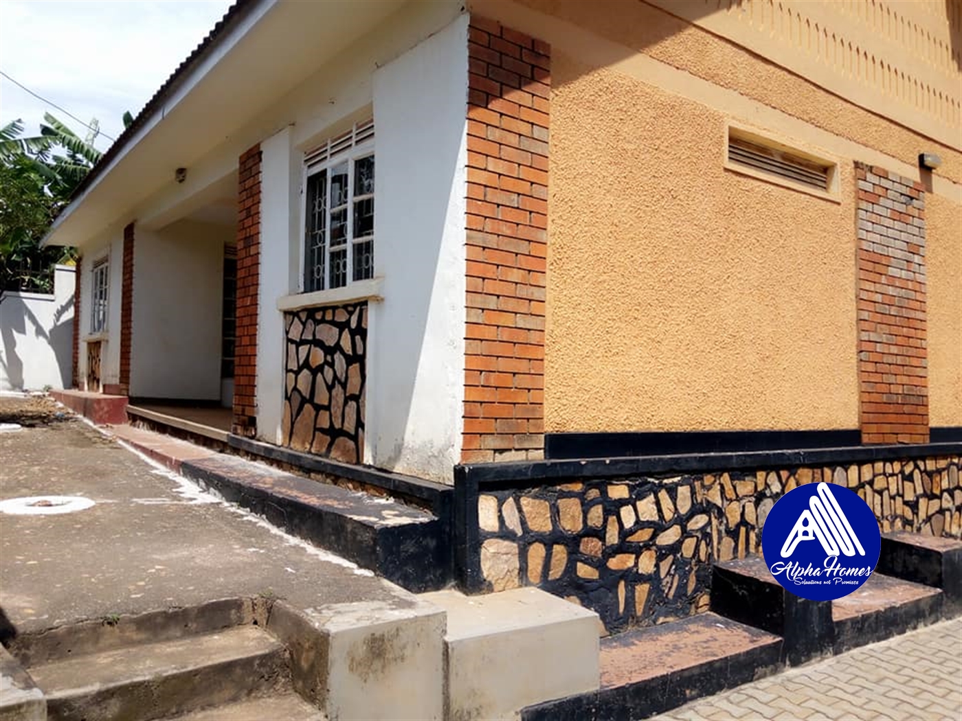 Bungalow for rent in Kyaliwajjala Wakiso