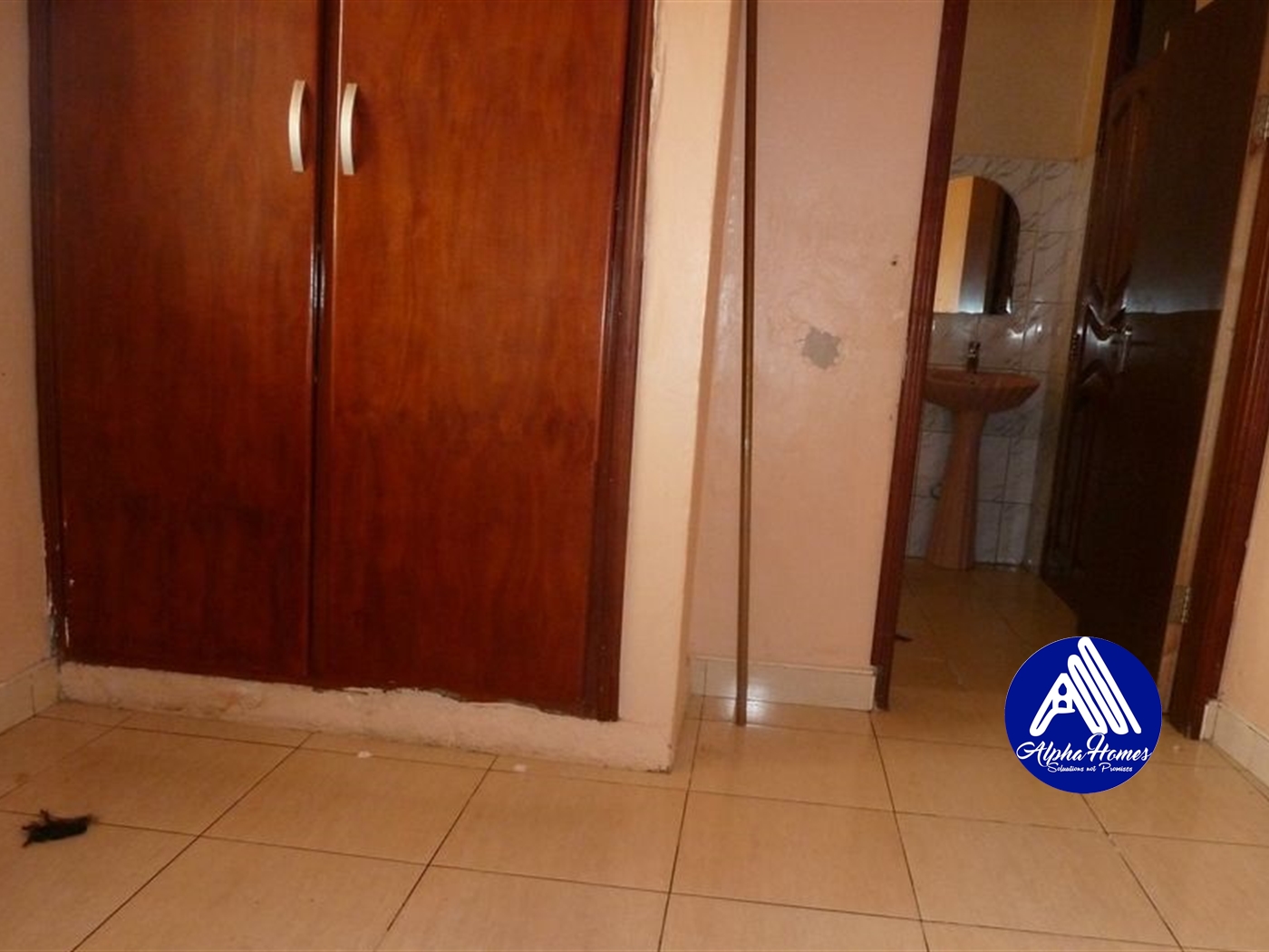 Bungalow for rent in Mutungo Kampala