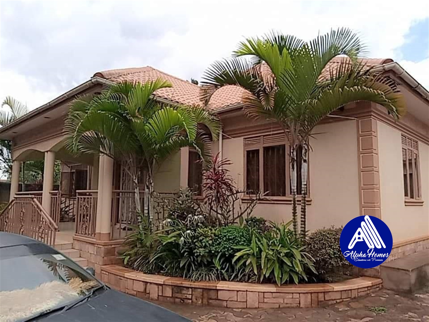 Mansion for sale in Kyaliwajjala Wakiso