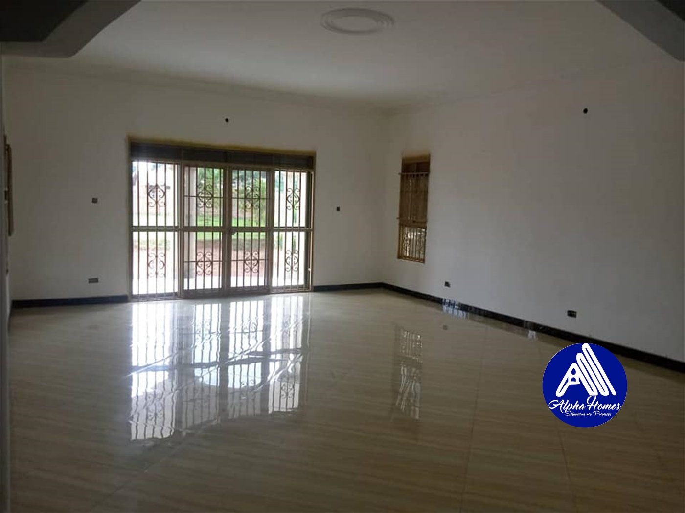 Bungalow for sale in Wakisotowncenter Wakiso