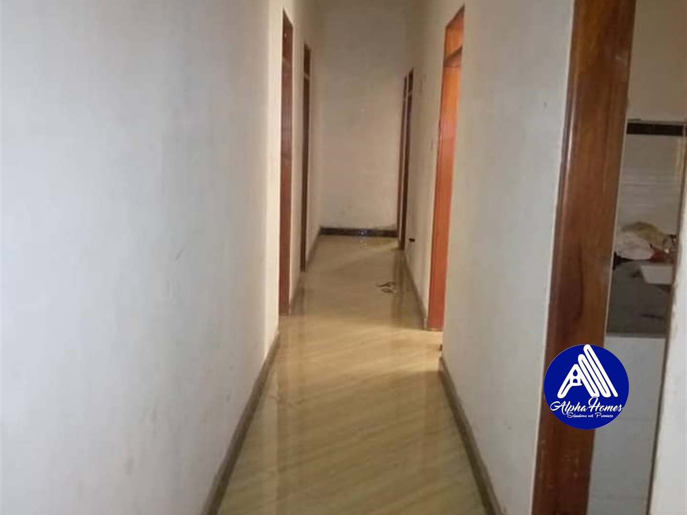 Bungalow for sale in Wakisotowncenter Wakiso