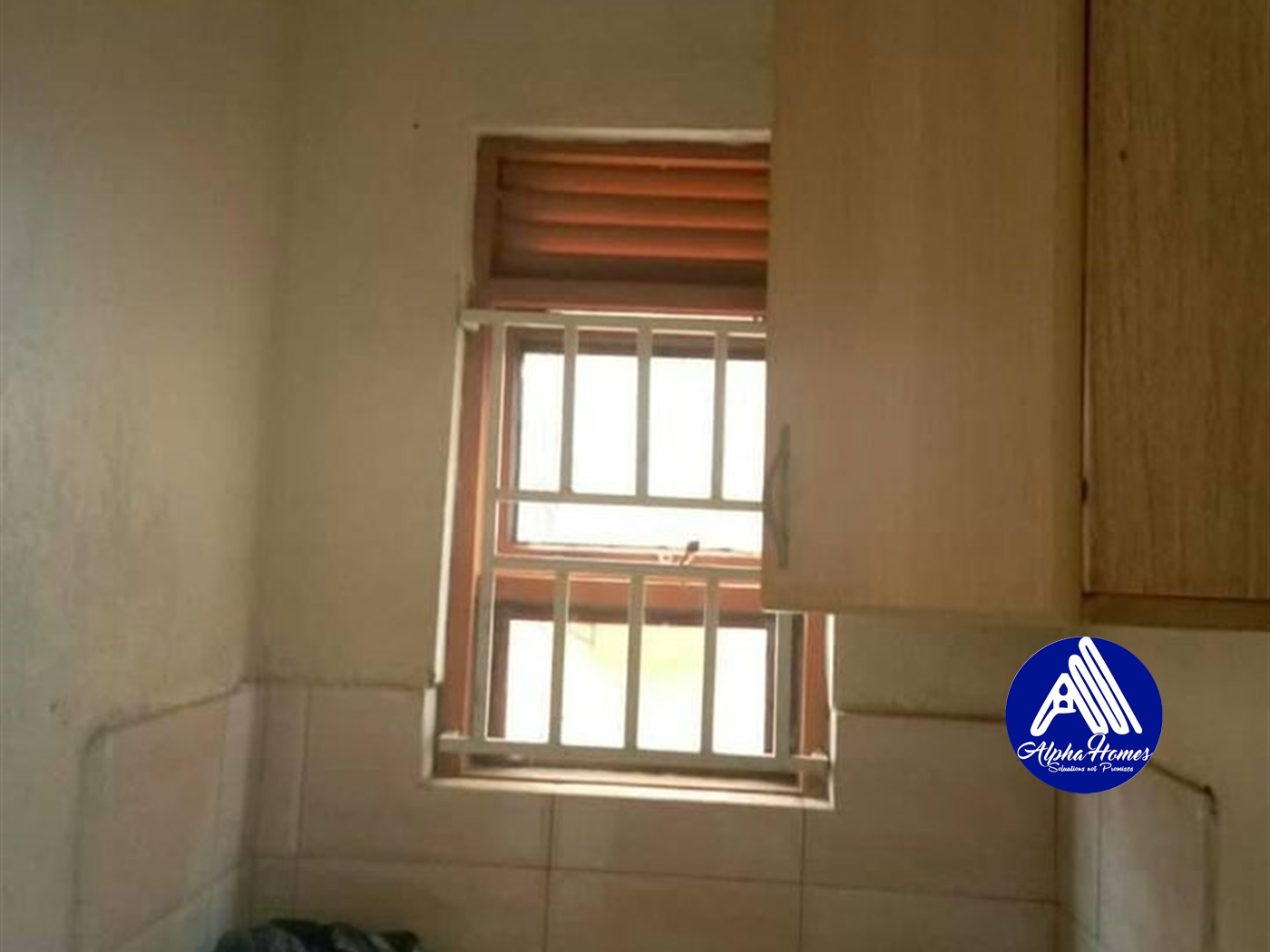 Semi Detached for rent in Makerere Kampala