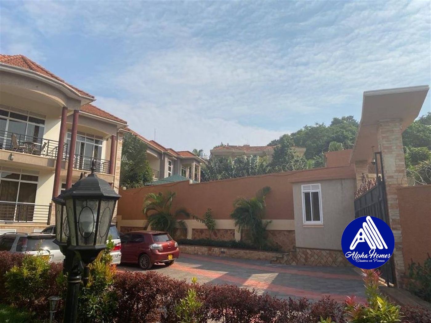 Storeyed house for sale in Munyonyo Kampala