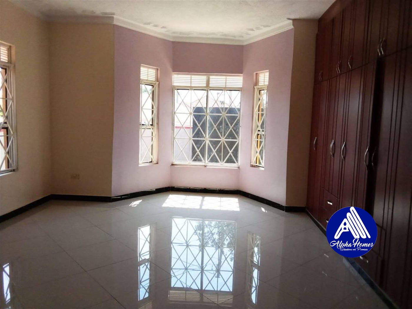 Bungalow for rent in Kira Wakiso