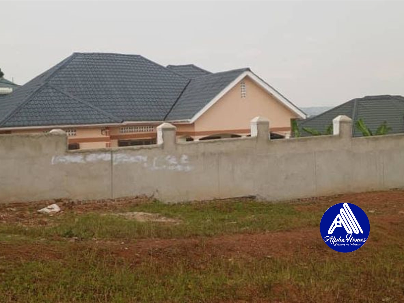 Bungalow for sale in Nakweelo Wakiso