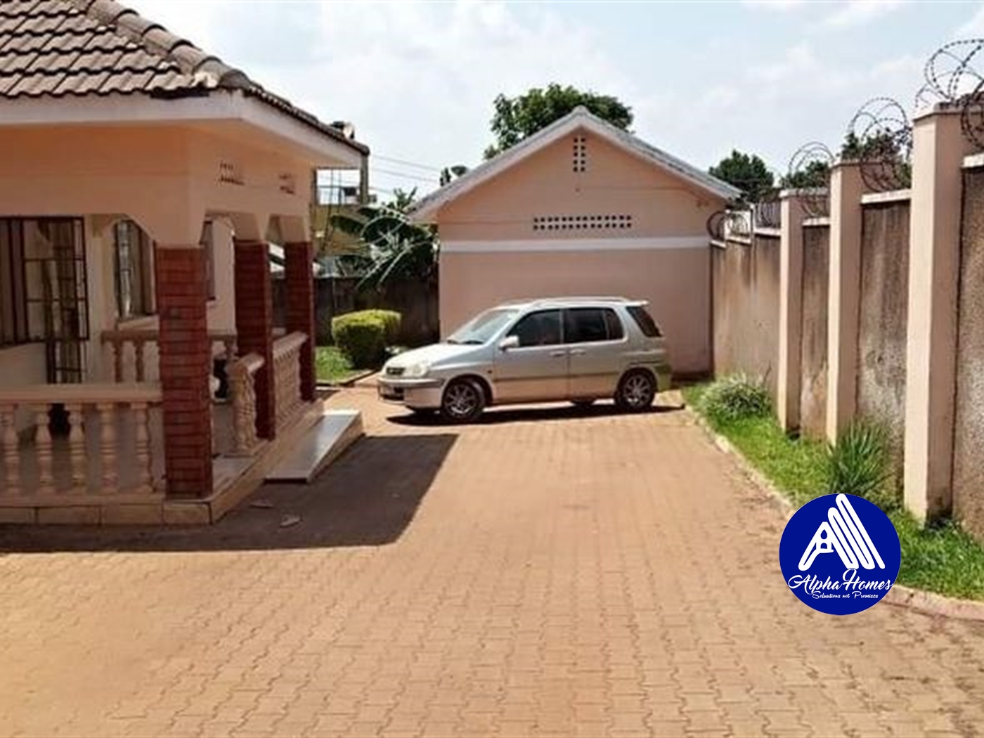 Bungalow for sale in Mutungo Kampala