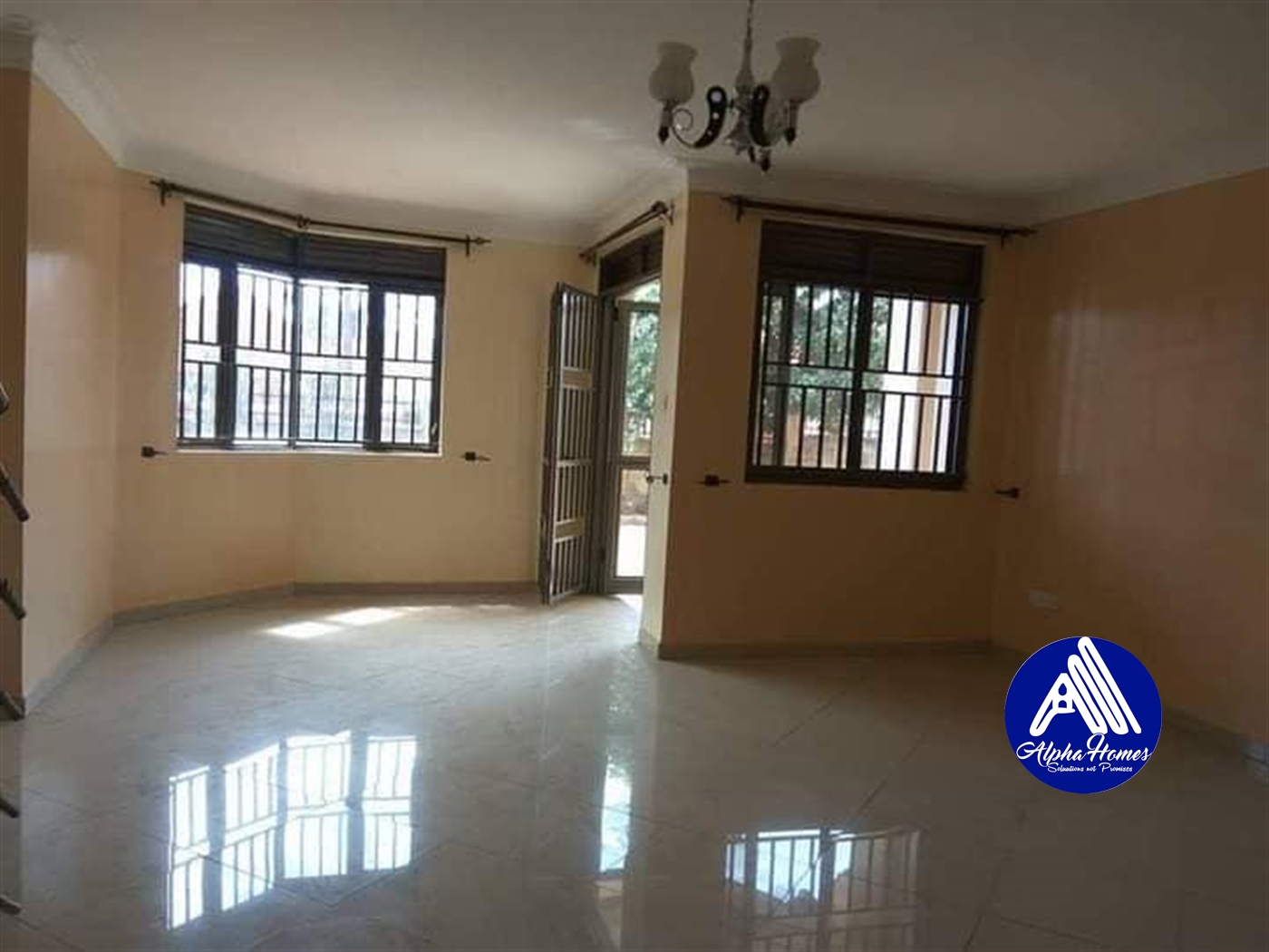 Bungalow for rent in Kiwaatule Kampala