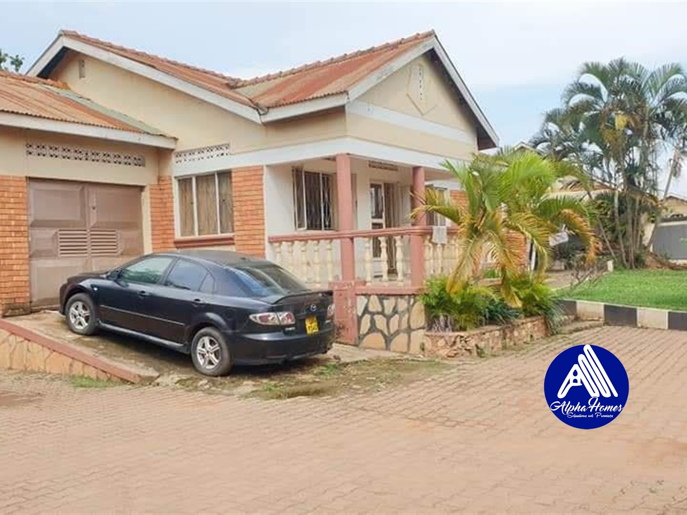 Bungalow for rent in Kisaasi Kampala