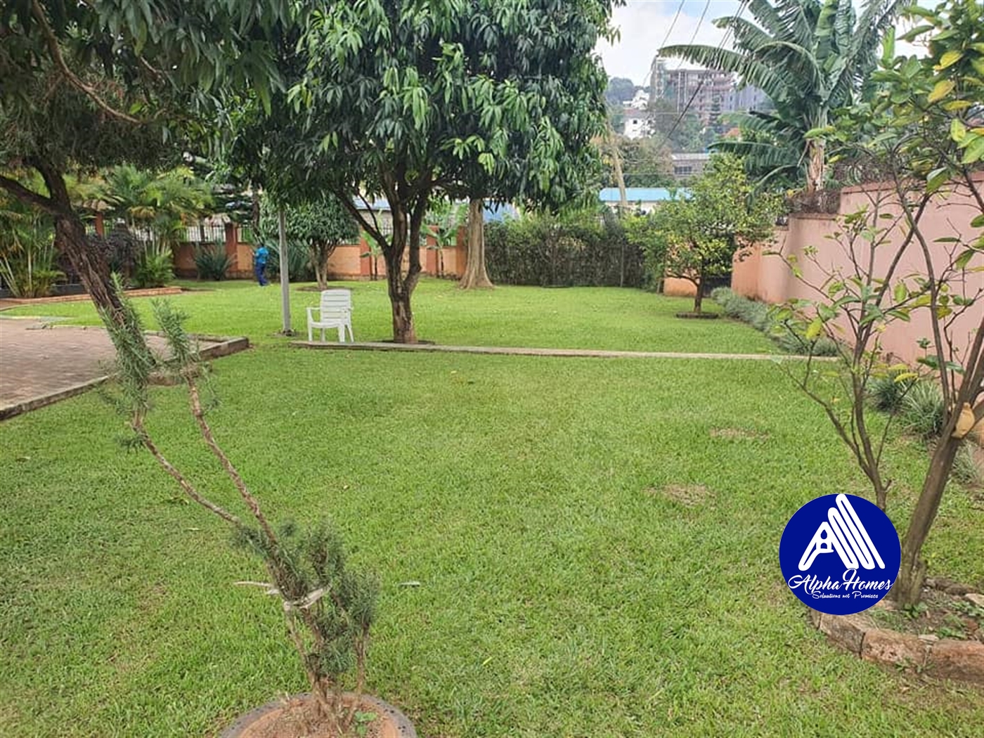 Bungalow for sale in Kololo Kampala