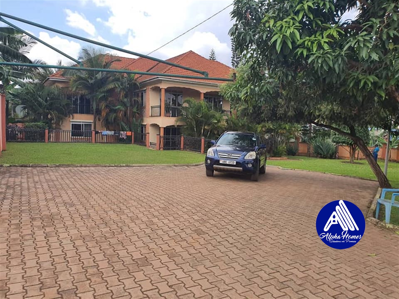 Bungalow for sale in Kololo Kampala