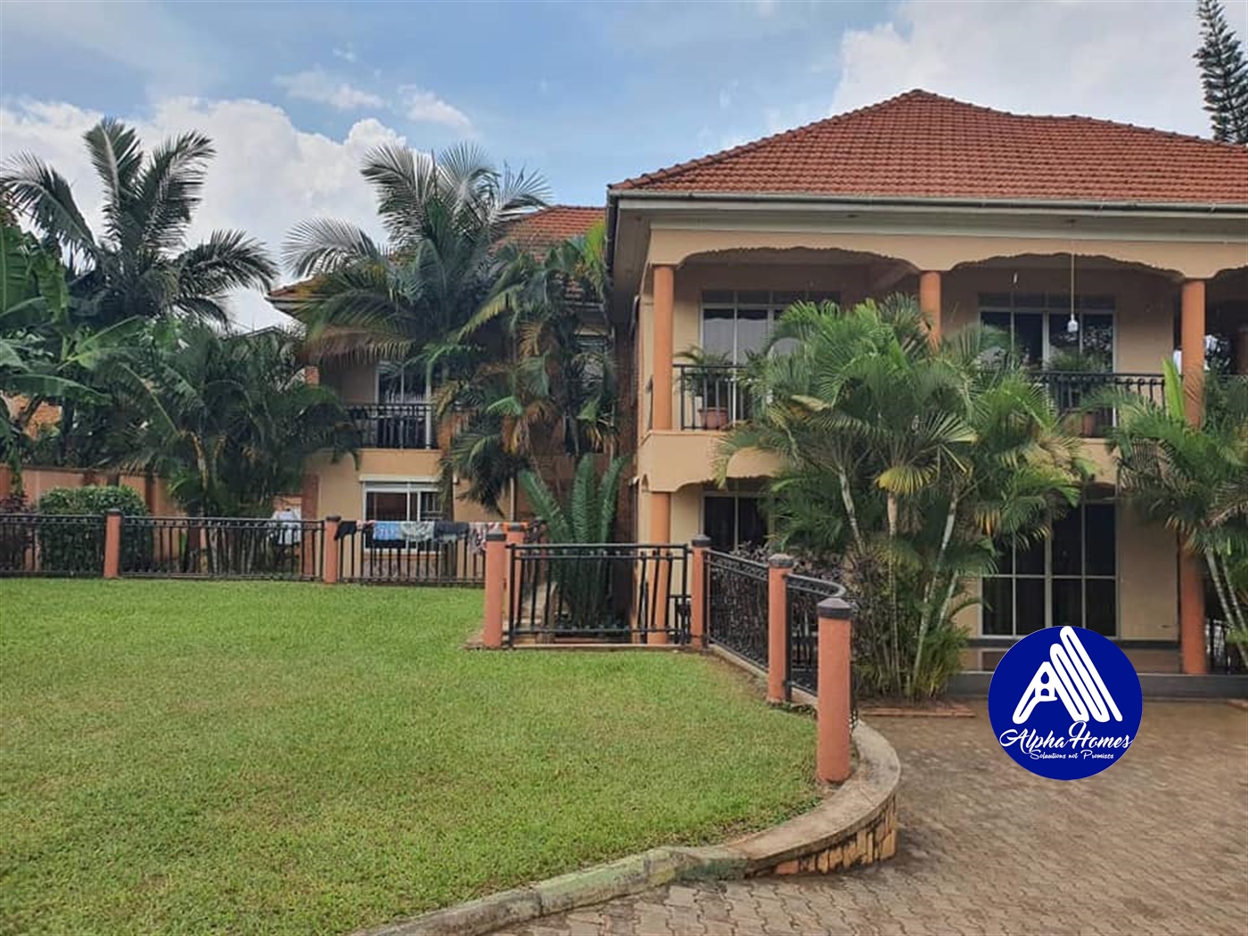 Bungalow for sale in Kololo Kampala