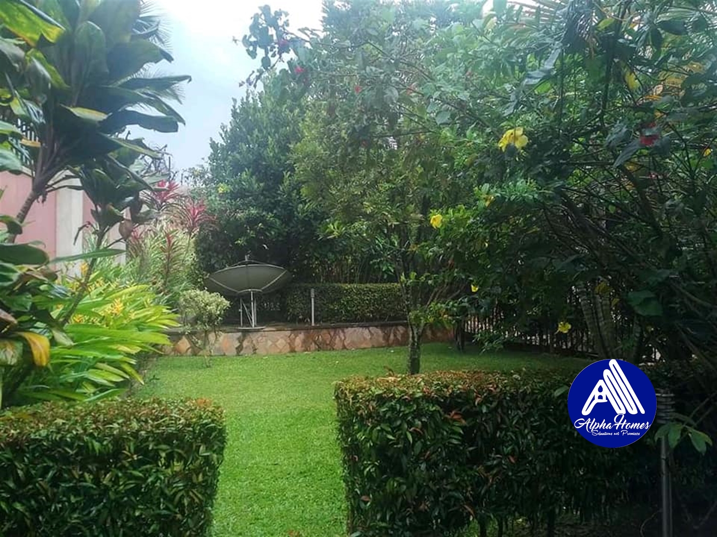 Bungalow for sale in Kiwaatule Kampala