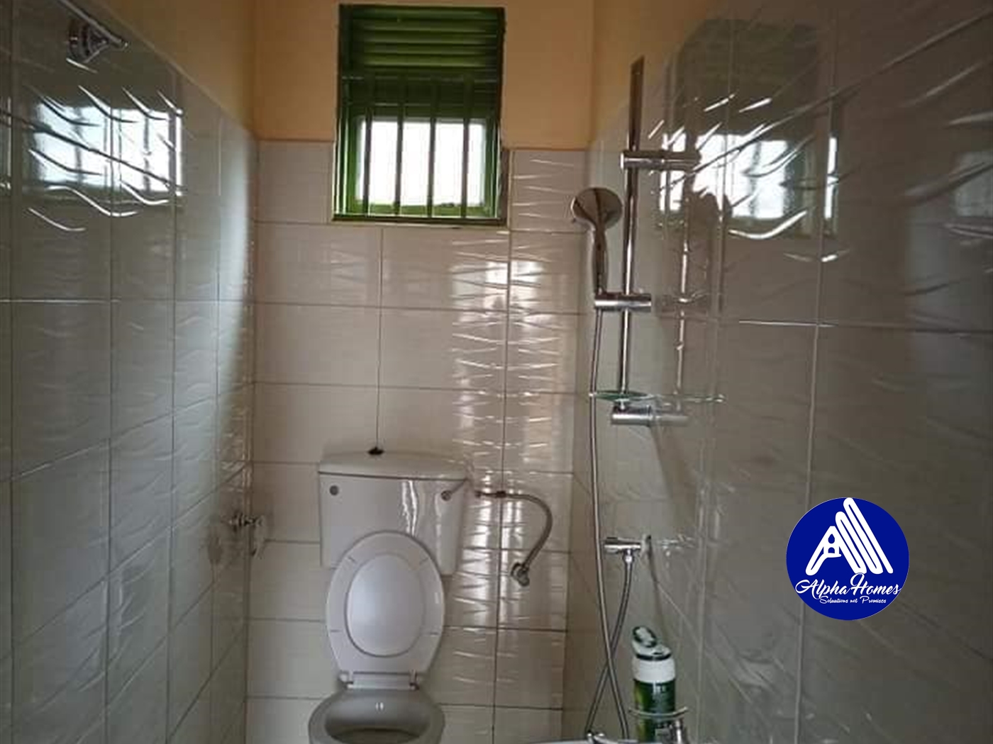 Semi Detached for rent in Kanyanya Kampala