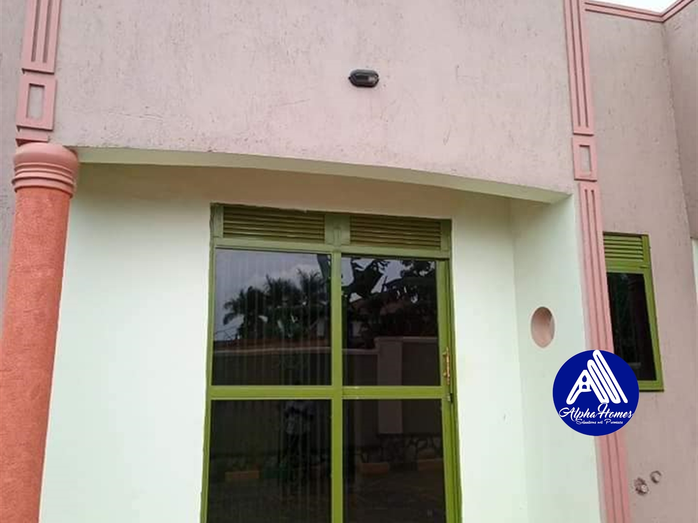 Semi Detached for rent in Kanyanya Kampala