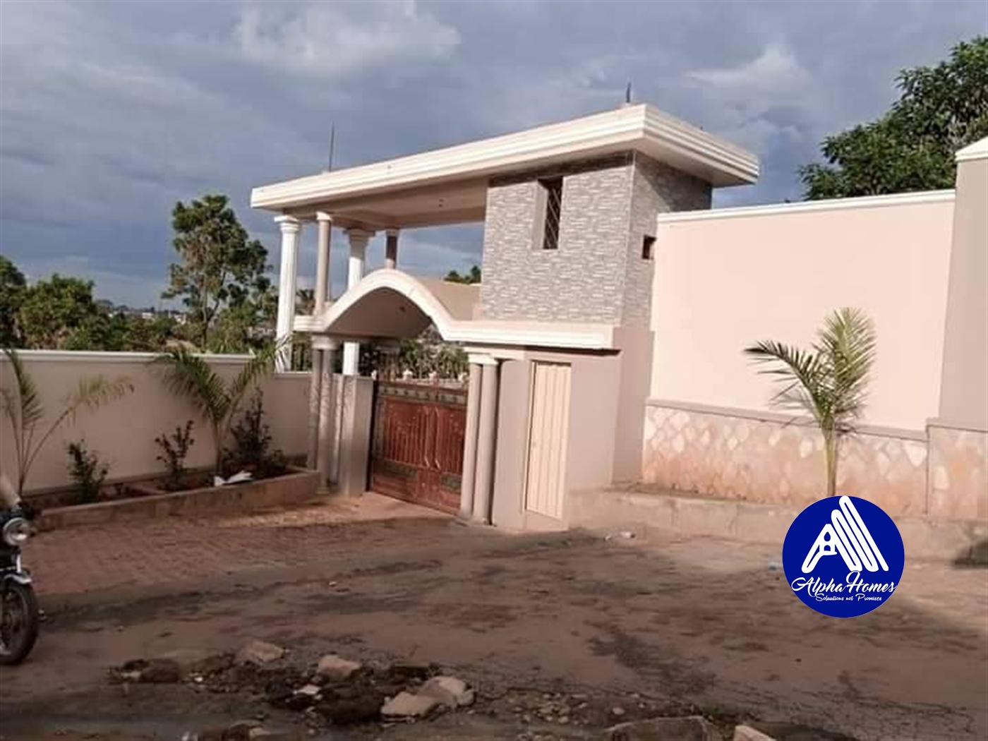 Storeyed house for sale in Nabuuti Mukono