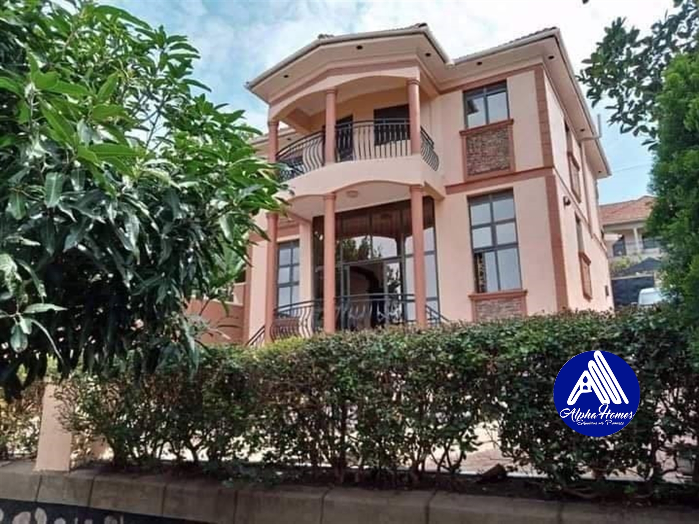 Storeyed house for sale in Seguku Wakiso