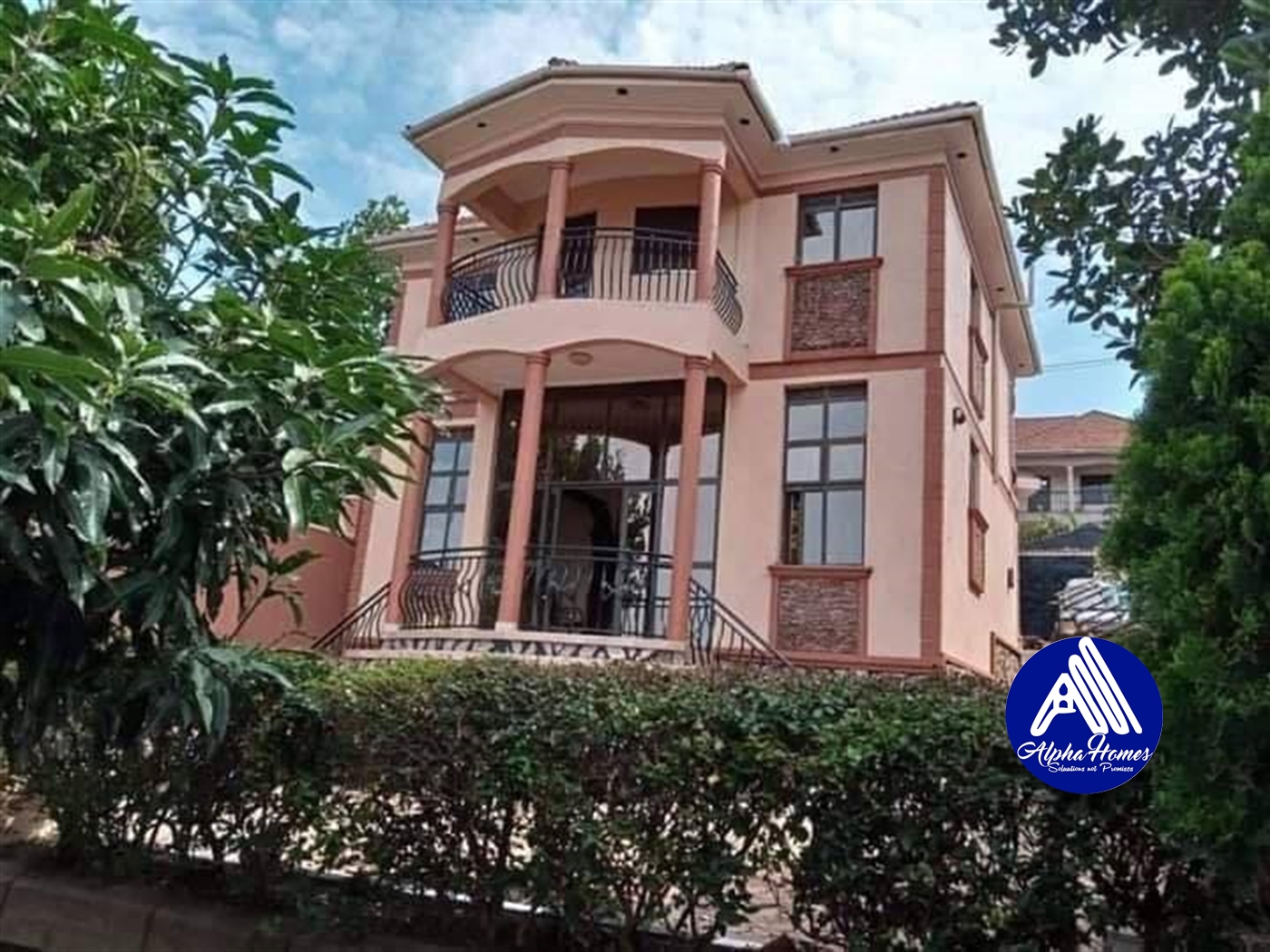 Storeyed house for sale in Seguku Wakiso