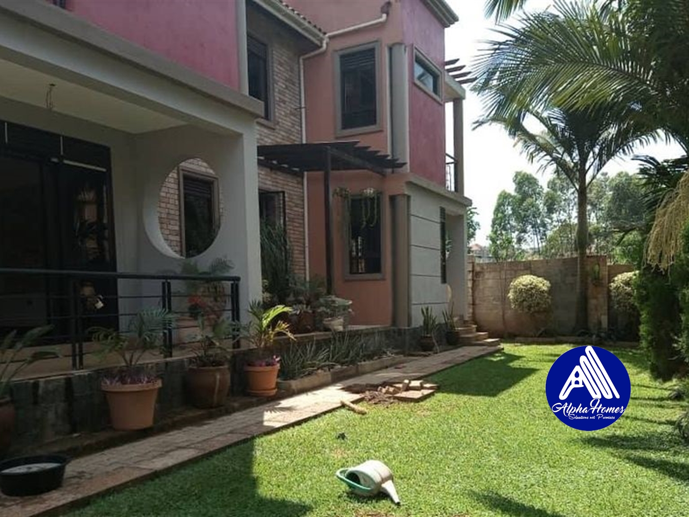 Storeyed house for rent in Kyanja Wakiso
