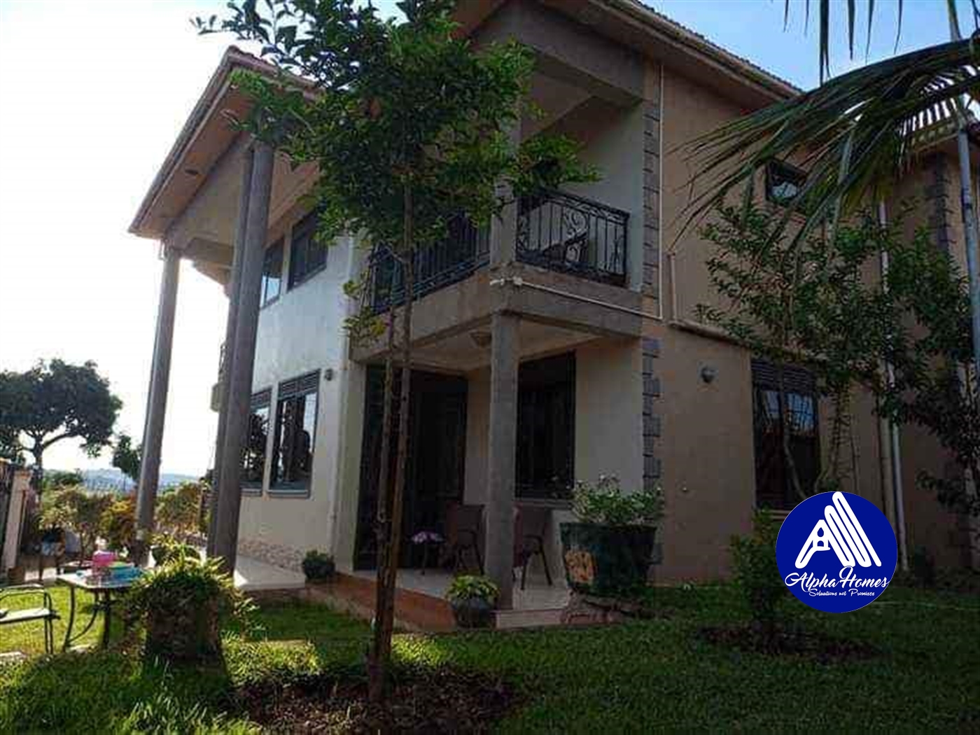 Storeyed house for sale in Munyonyo Kampala