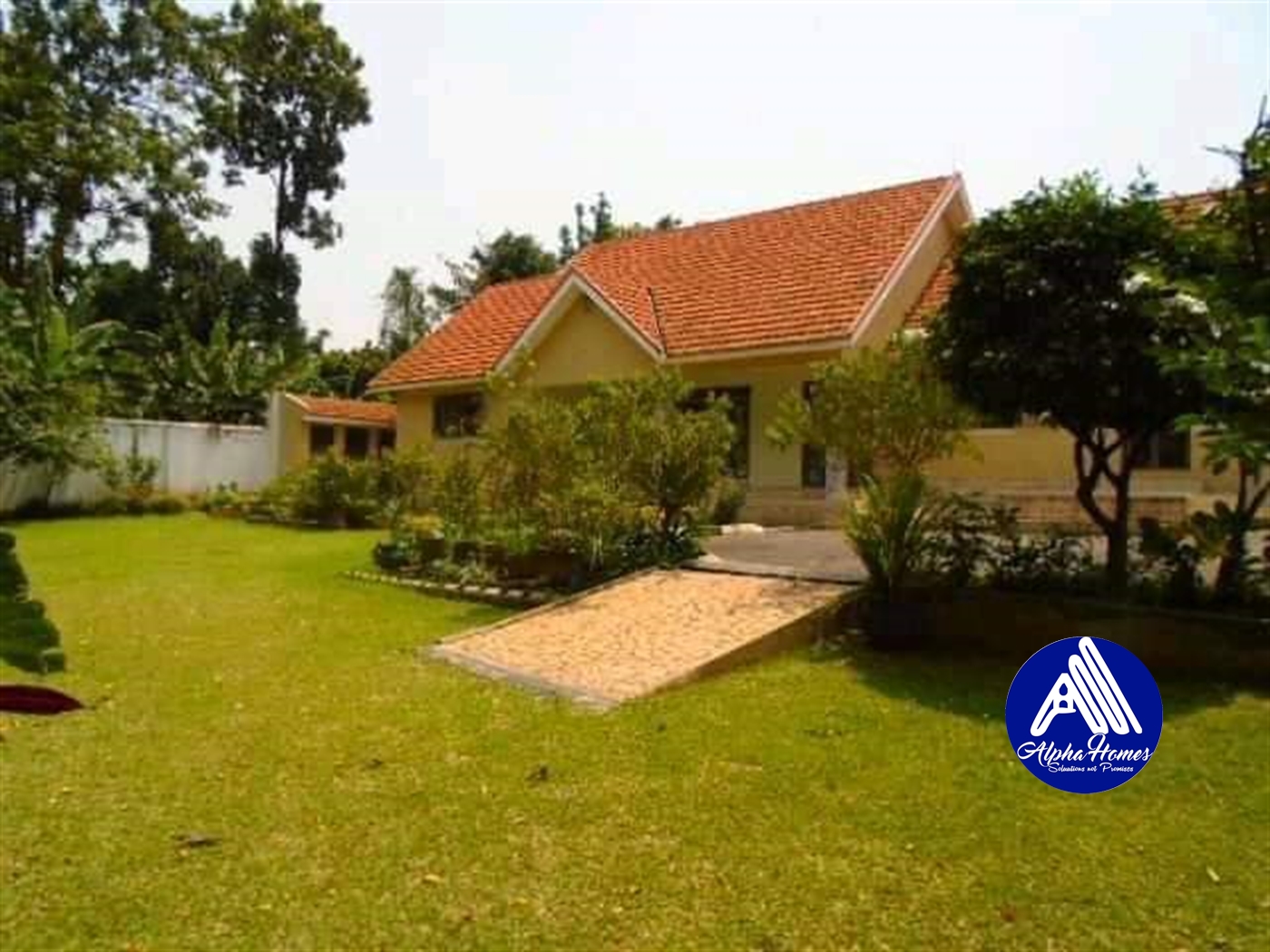 Bungalow for sale in Bukoto Kampala