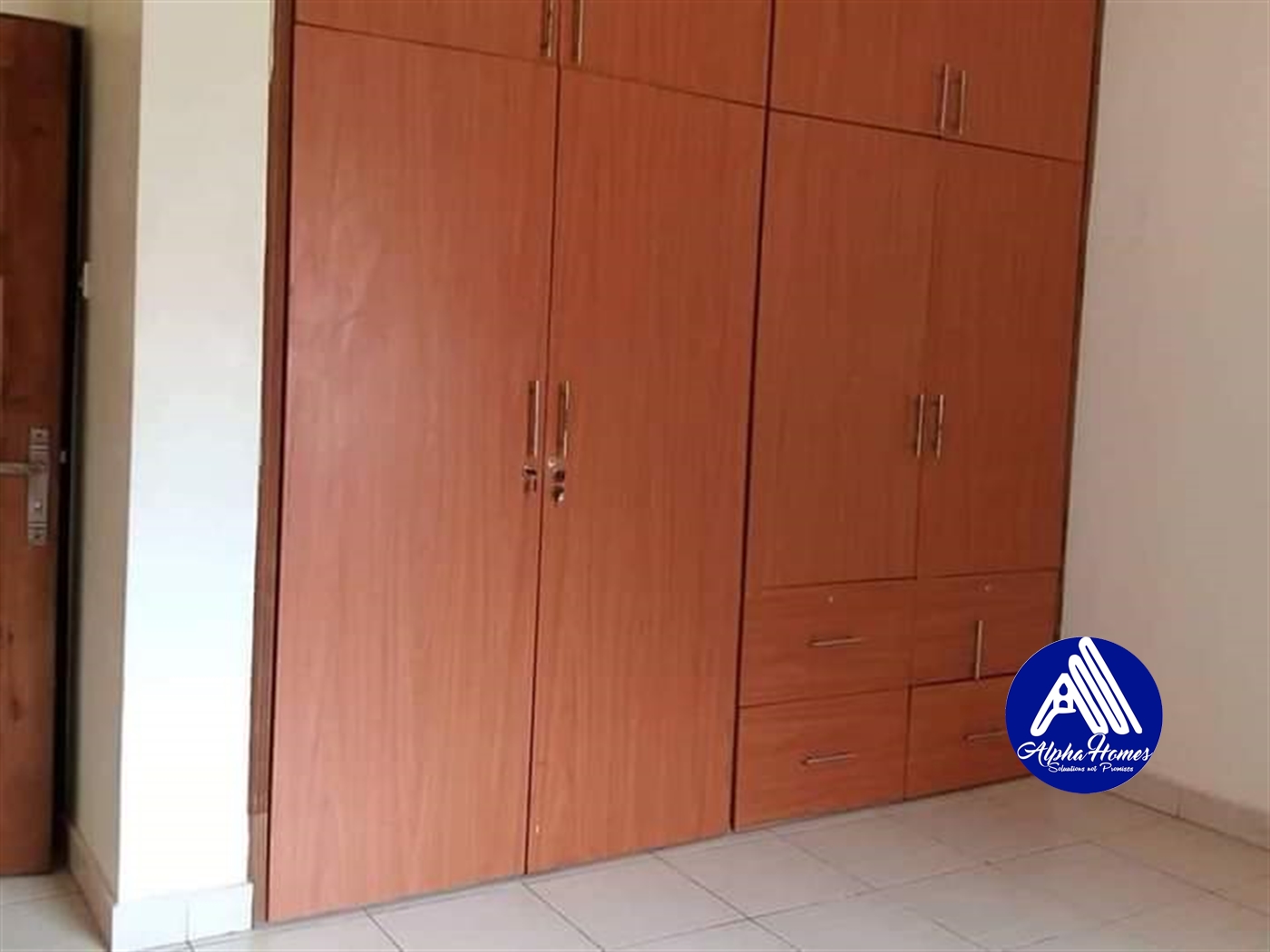 Storeyed house for rent in Kulambilo Kampala