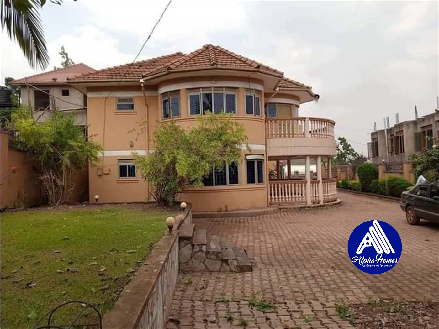 Storeyed house for rent in Kulambilo Kampala