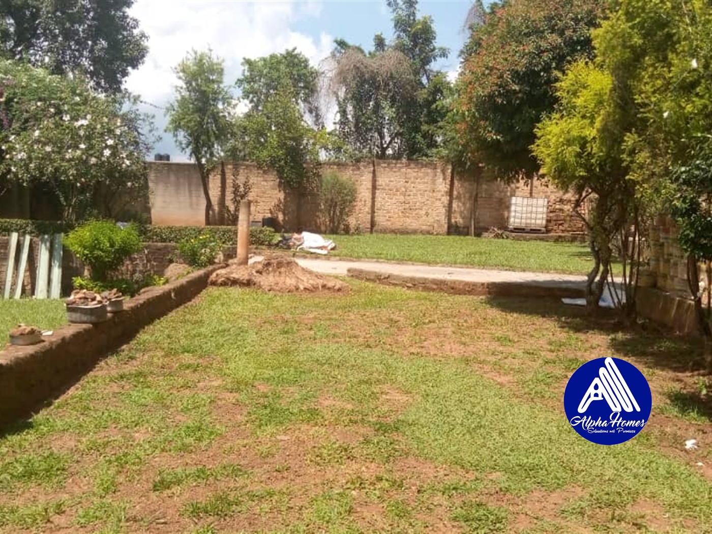 Bungalow for sale in Kiwaatule Kampala