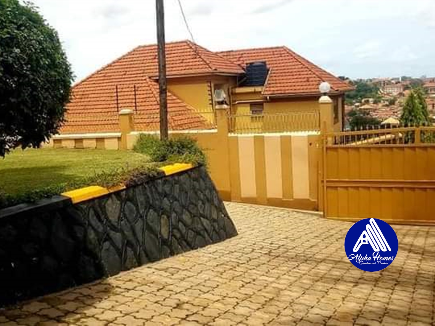 Storeyed house for sale in Kisaasi Kampala