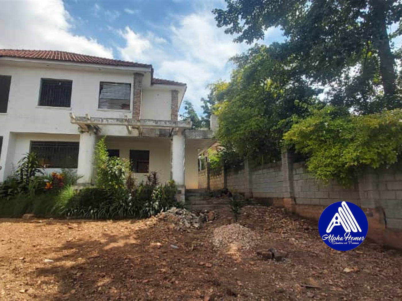 Storeyed house for sale in Kira Wakiso