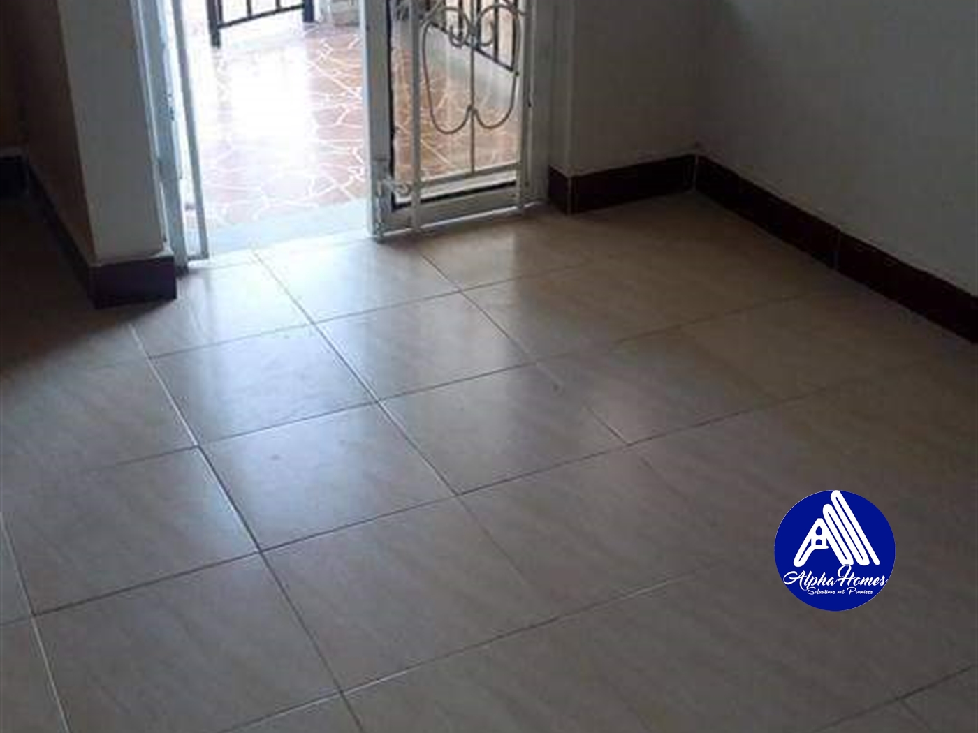 Semi Detached for rent in Kiwaatule Kampala