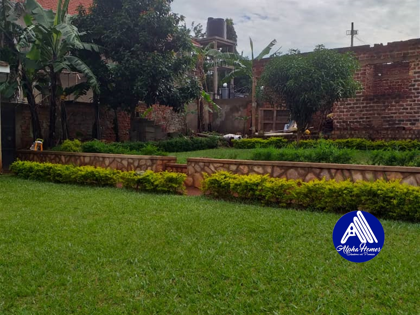 Storeyed house for sale in Kitende Wakiso