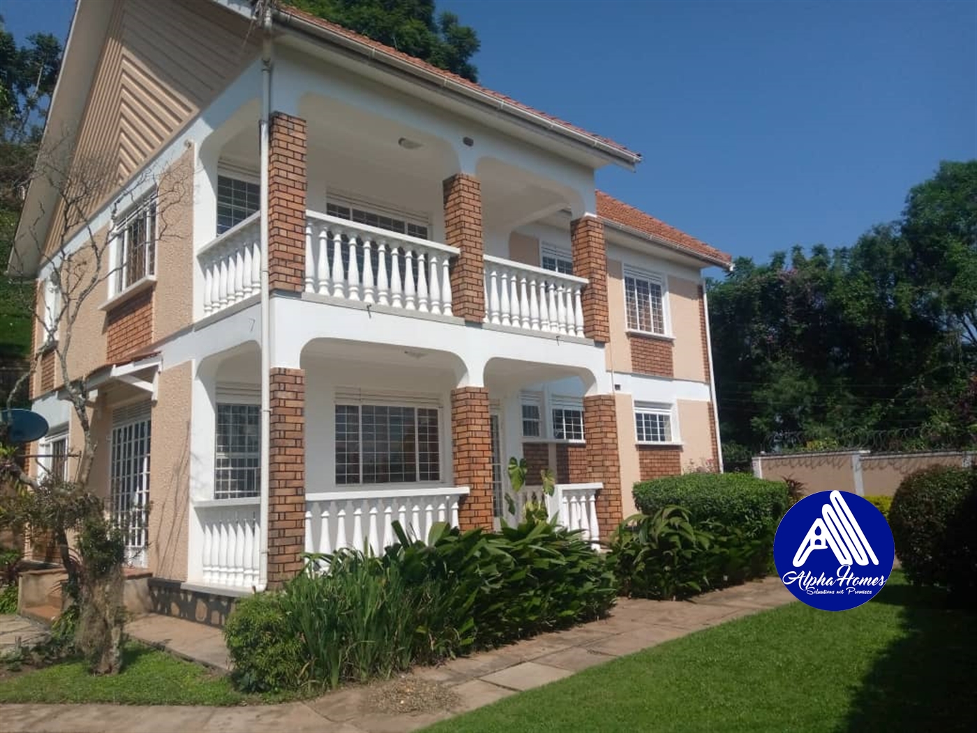 Storeyed house for rent in Kololo Kampala