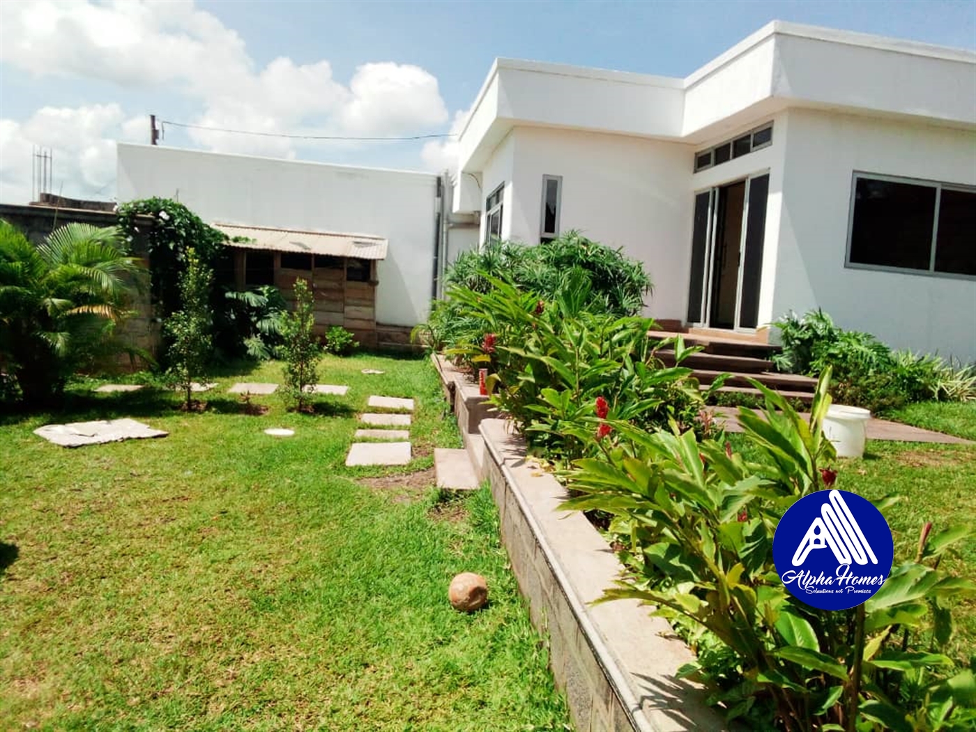 Bungalow for sale in Mutungo Kampala