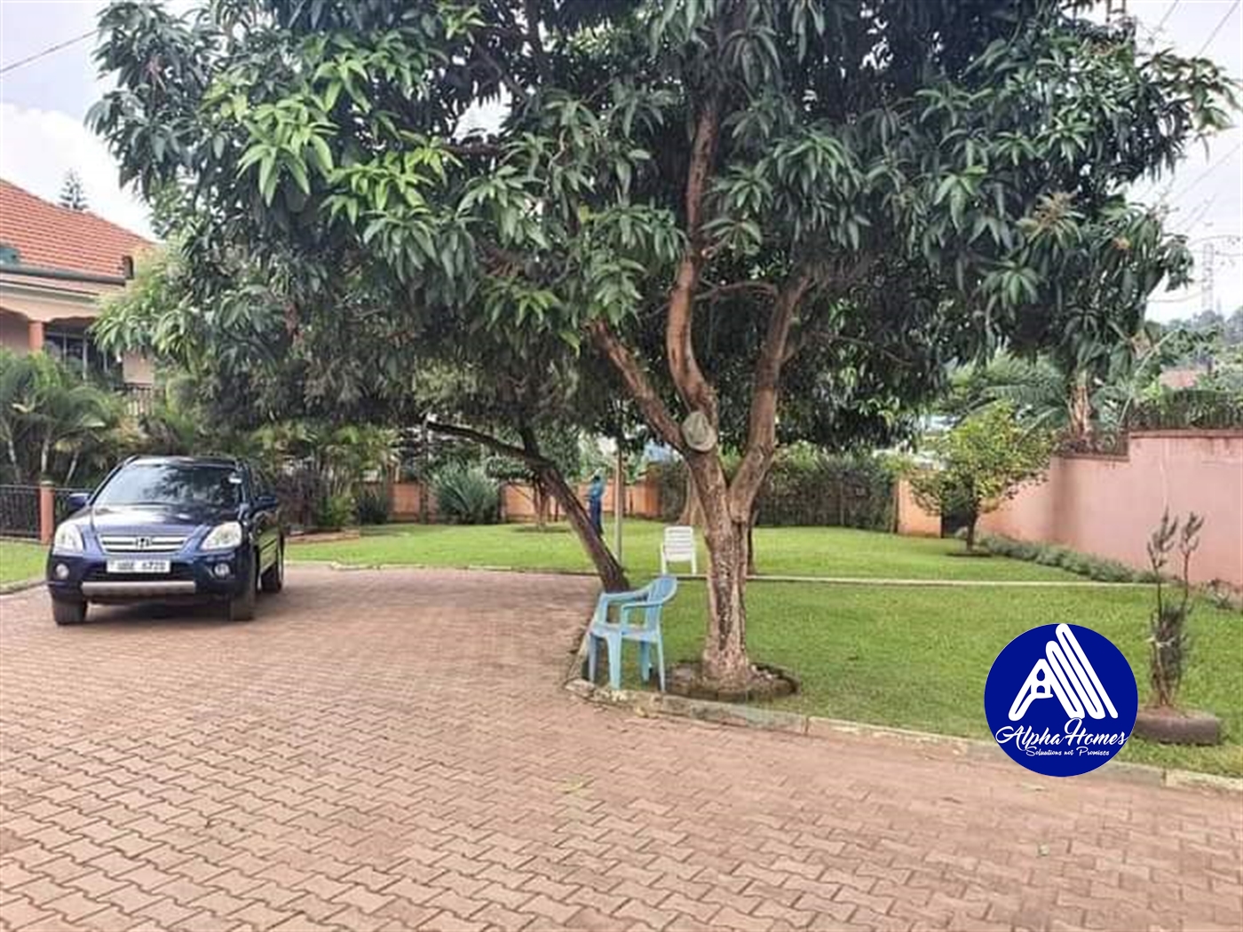 Mansion for sale in Kololo Kampala