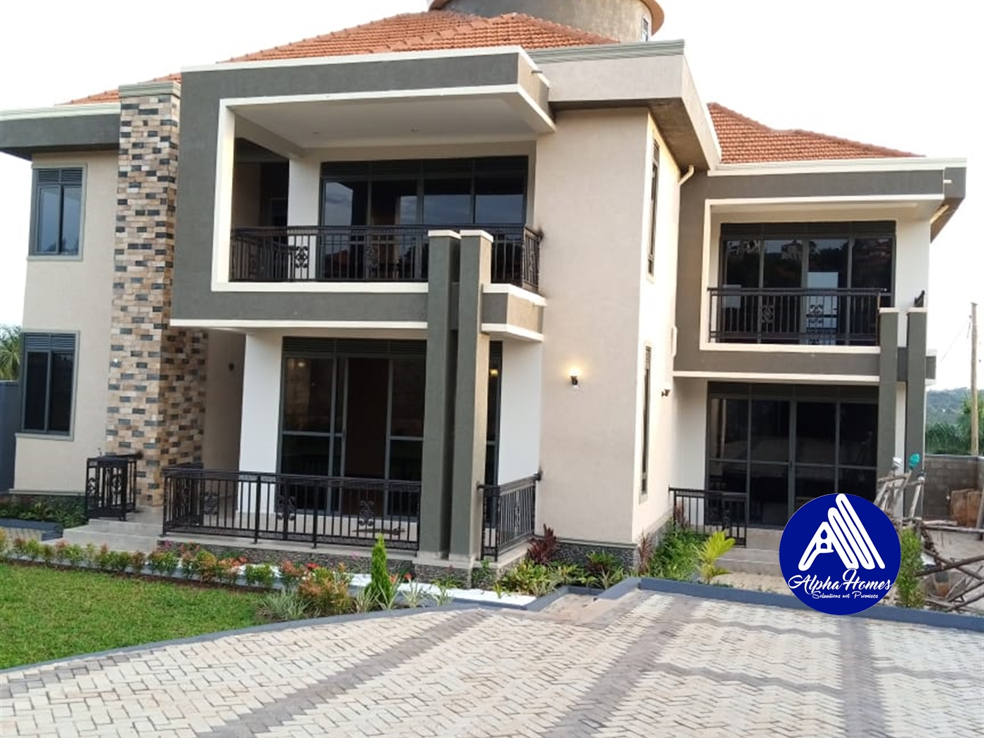 Mansion for sale in Bwebajja Wakiso