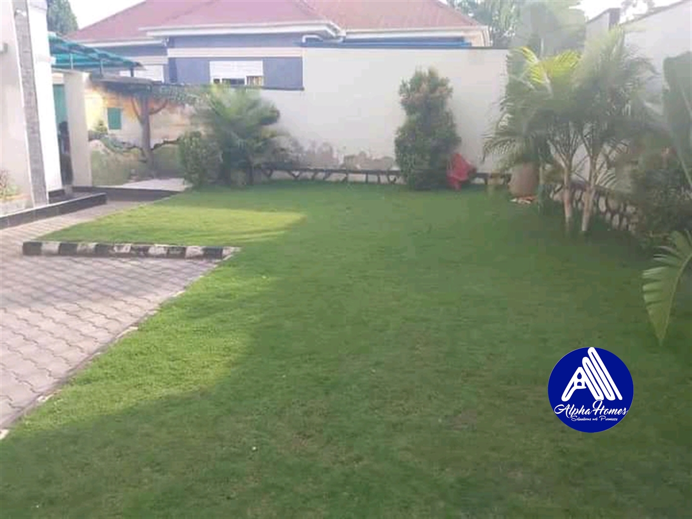 Bungalow for sale in Wakisotowncenter Wakiso