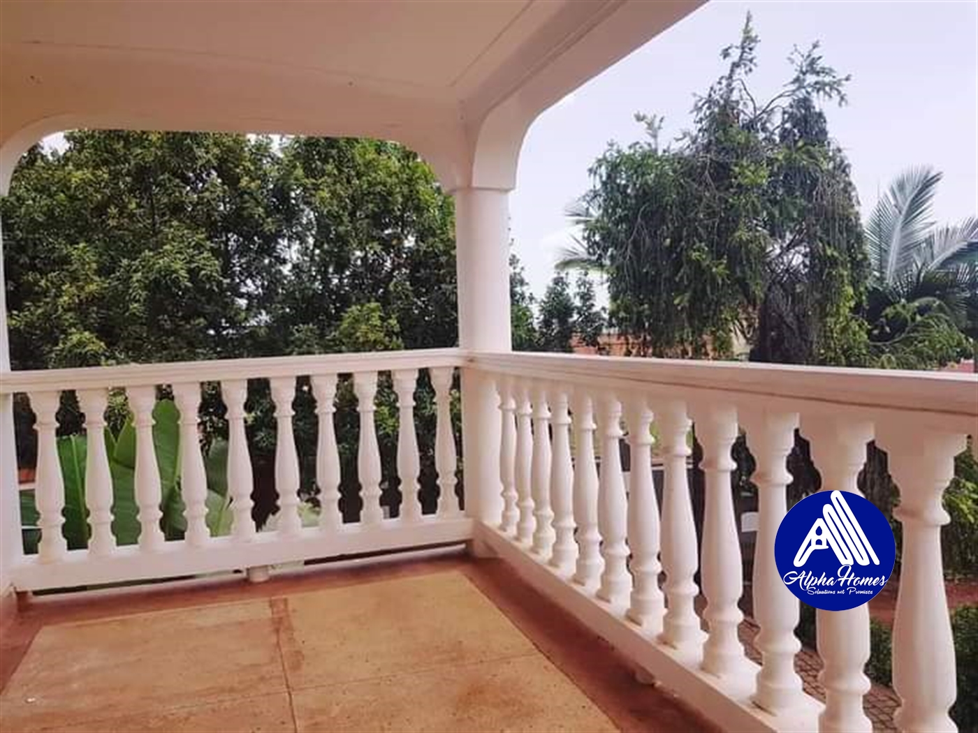 Bungalow for rent in Kansanga Kampala