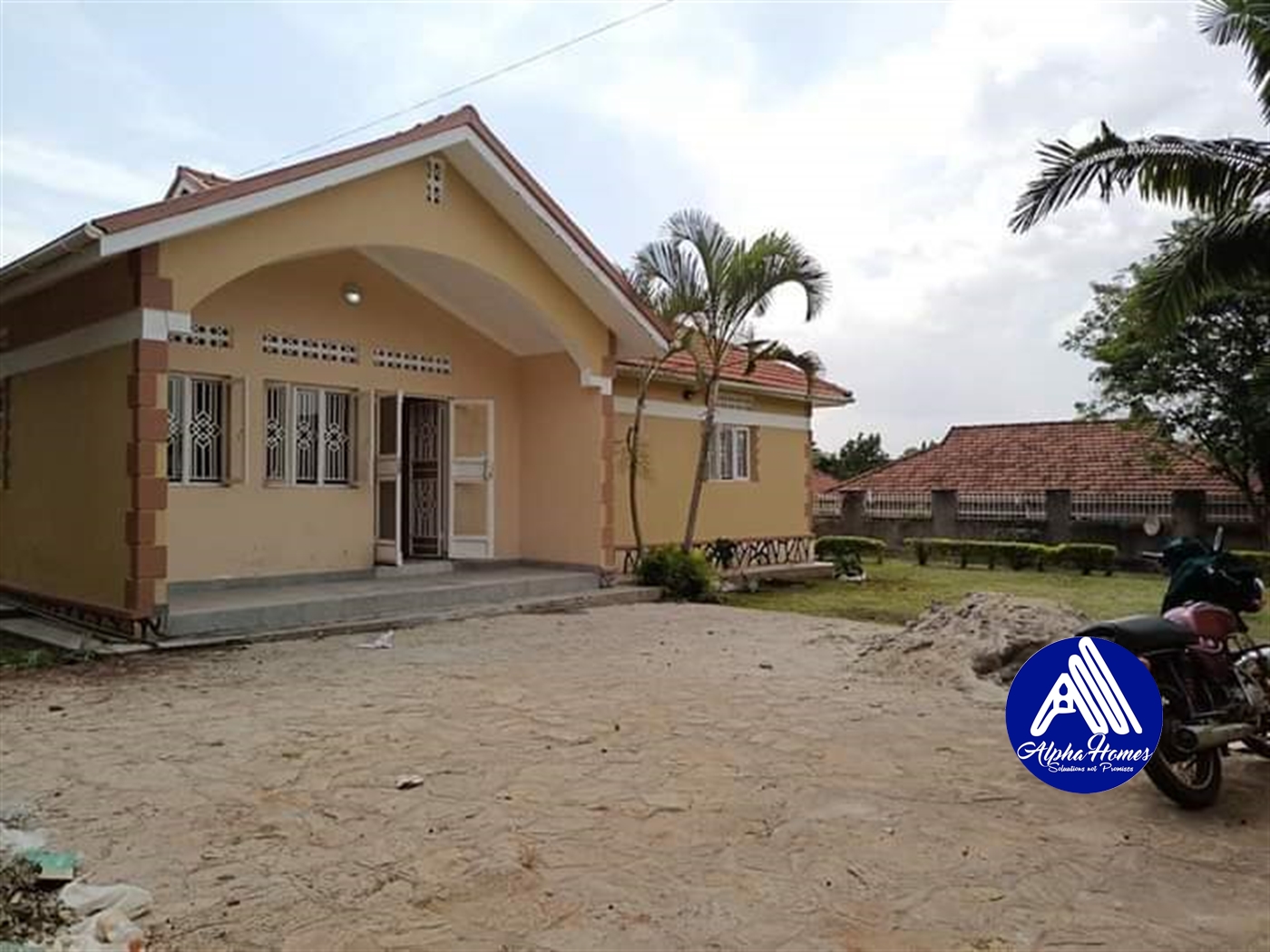 Bungalow for rent in Naalya Kampala